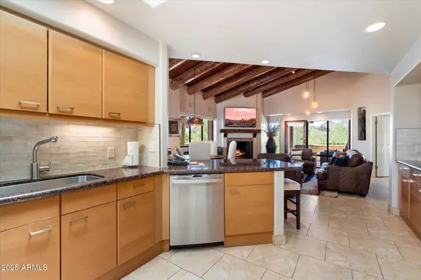 Scottsdale, AZ 85266,9246 E Whitethorn Circle