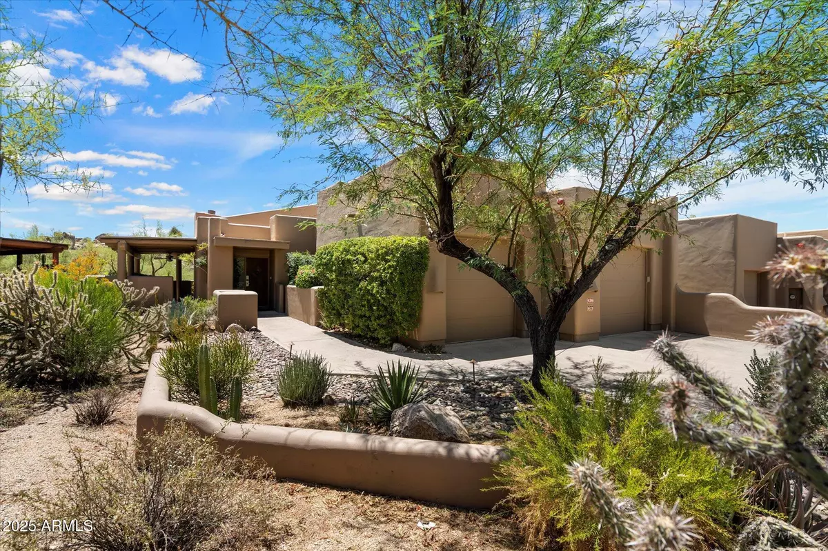 Scottsdale, AZ 85266,9246 E Whitethorn Circle