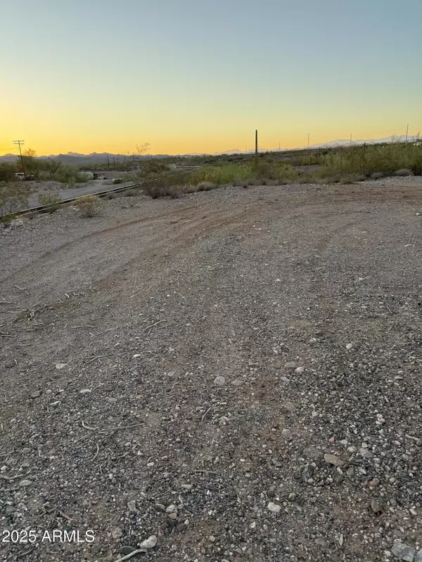 Morristown, AZ 85342,26 W Gates Road #-