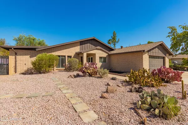 2061 S ROGERS Street, Mesa, AZ 85202