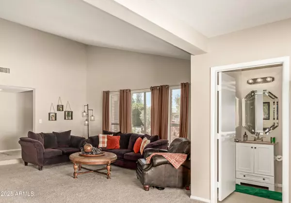 Mesa, AZ 85202,2061 S ROGERS Street