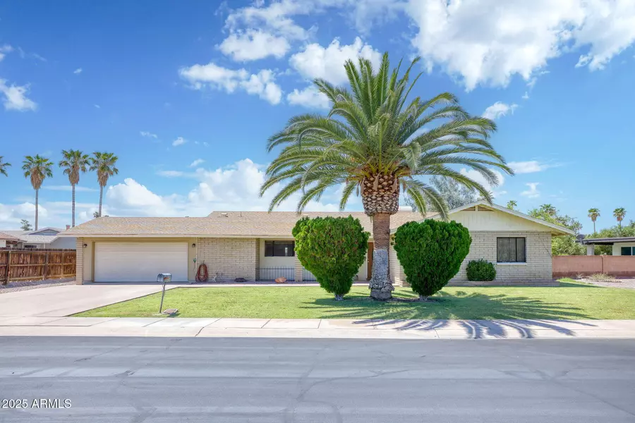 5329 W Sanna Street, Glendale, AZ 85302