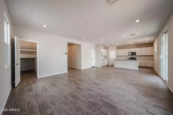 Apache Junction, AZ 85119,2742 E DUTCHMANS Trail