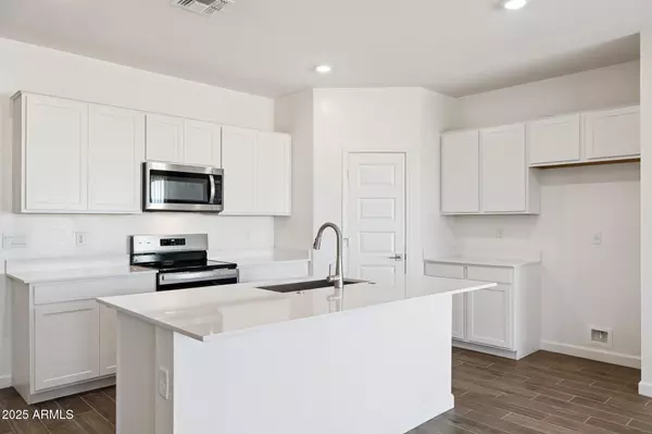 26142 W NANCY Lane, Buckeye, AZ 85326