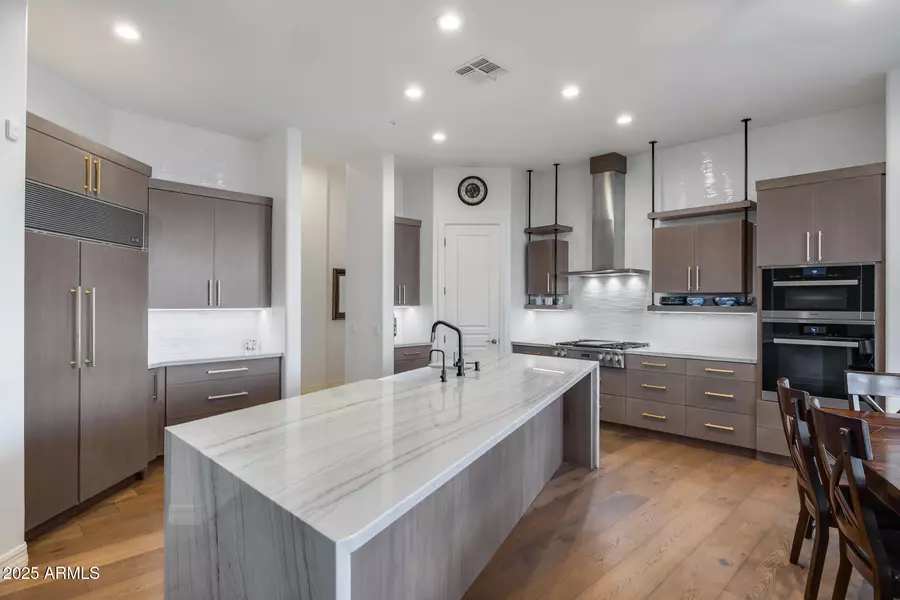 6301 E BENT TREE Drive, Scottsdale, AZ 85266