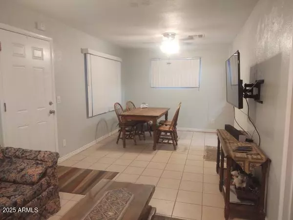 Phoenix, AZ 85014,4327 N 13th Place