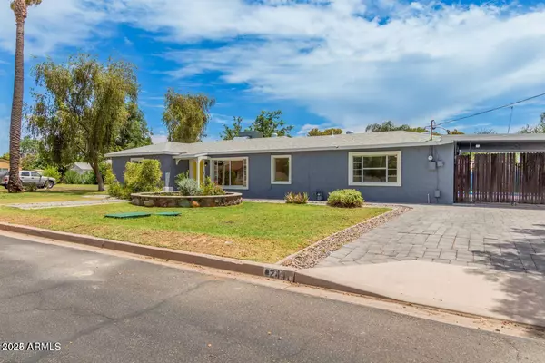 Phoenix, AZ 85008,2441 E Edgemont Avenue