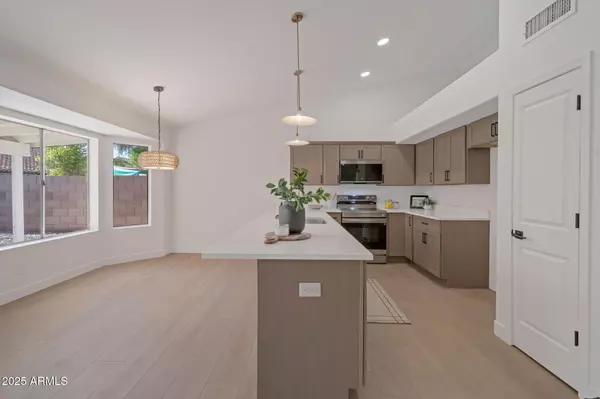 Gilbert, AZ 85234,914 N SAILORS Way