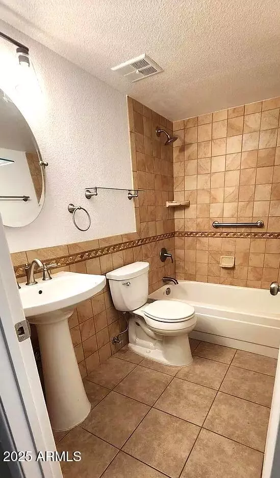 Phoenix, AZ 85051,3131 W COCHISE Drive #114