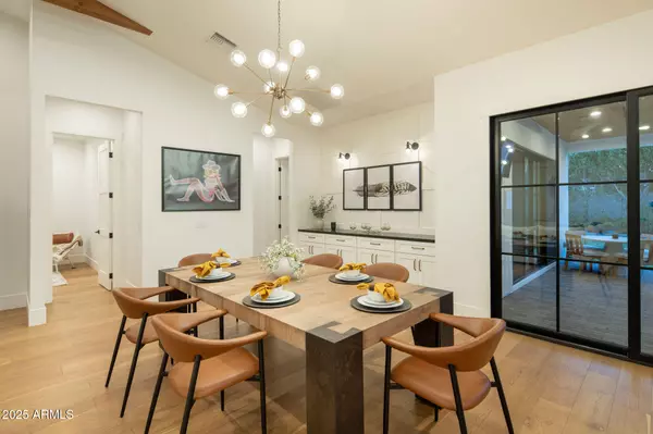 Phoenix, AZ 85018,3538 E GLENROSA Avenue