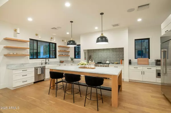 Phoenix, AZ 85018,3538 E GLENROSA Avenue