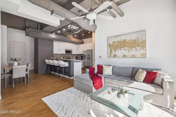 Phoenix, AZ 85012,1 E LEXINGTON Avenue #302