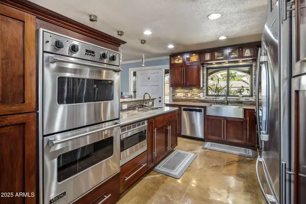 Phoenix, AZ 85023,852 W CARIBBEAN Lane