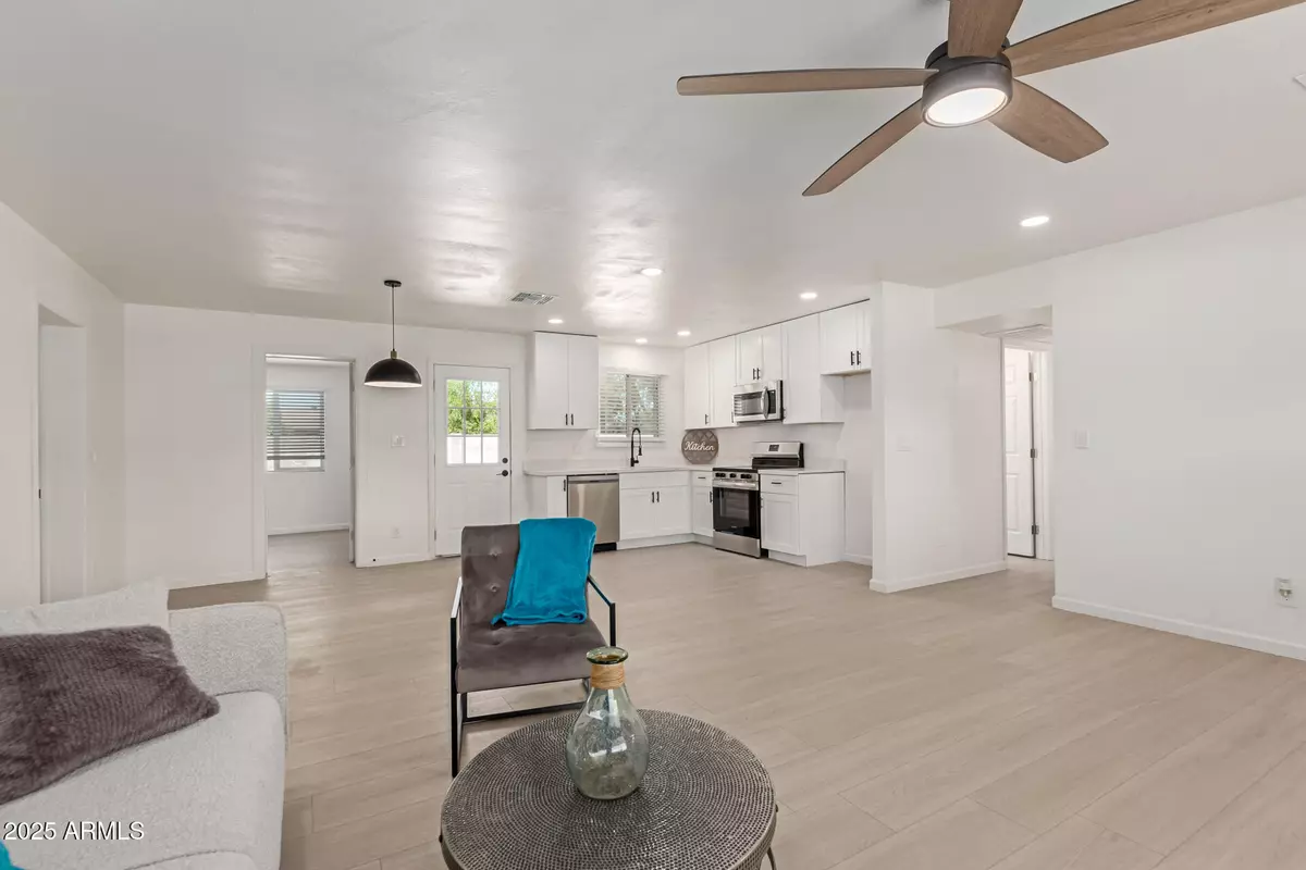 Chandler, AZ 85225,1340 N OREGON Street