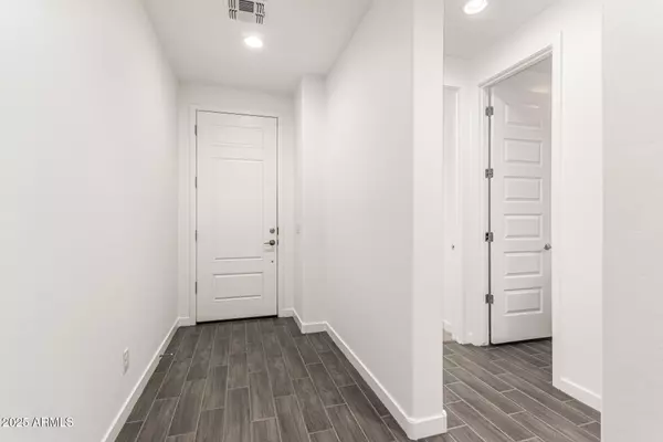 Phoenix, AZ 85041,1640 W McNeil St Street