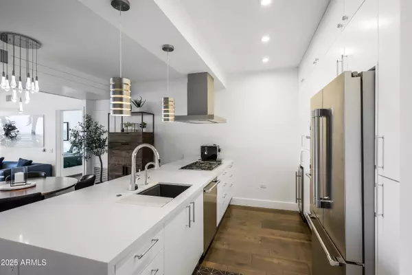 Scottsdale, AZ 85254,7120 E KIERLAND Boulevard #913