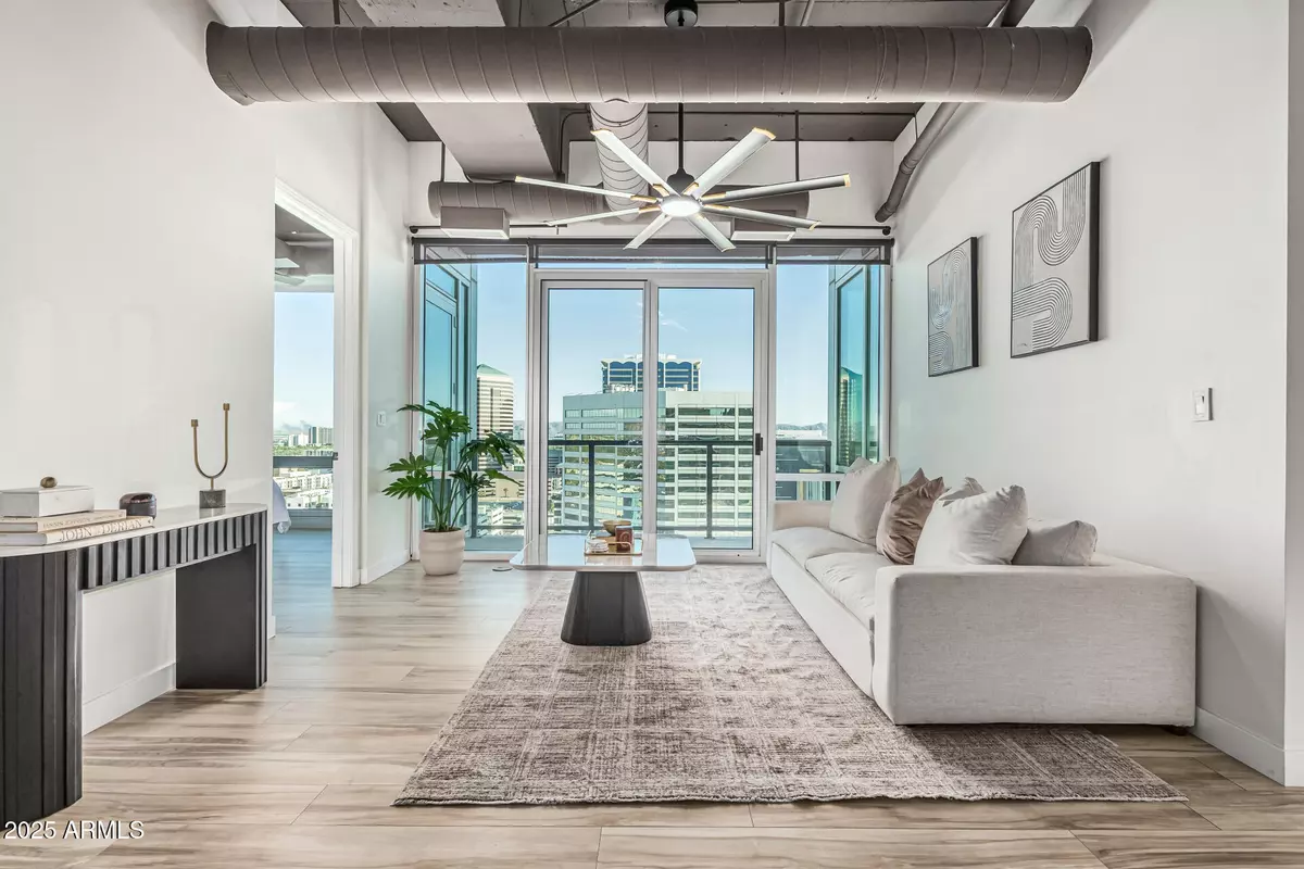Phoenix, AZ 85012,1 E LEXINGTON Avenue #1402