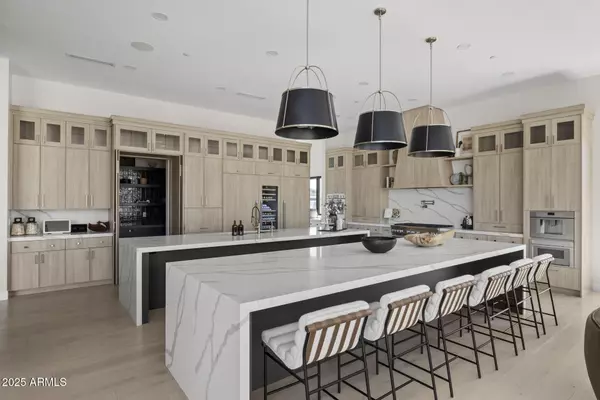 Scottsdale, AZ 85260,8502 E CORTEZ Street