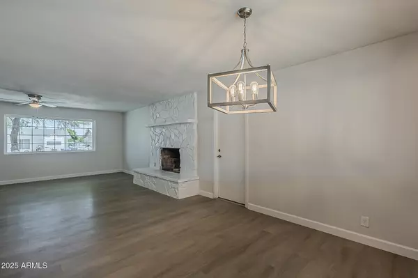 Phoenix, AZ 85041,237 W WINSTON Drive