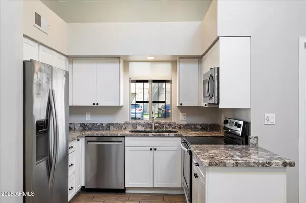 Phoenix, AZ 85020,7840 N 7TH Street #1