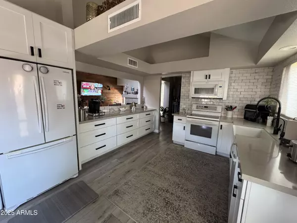 Tempe, AZ 85284,50 W LOS ARBOLES Drive