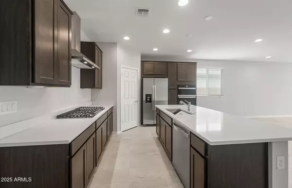 Apache Junction, AZ 85120,1438 W TREASURE Trail