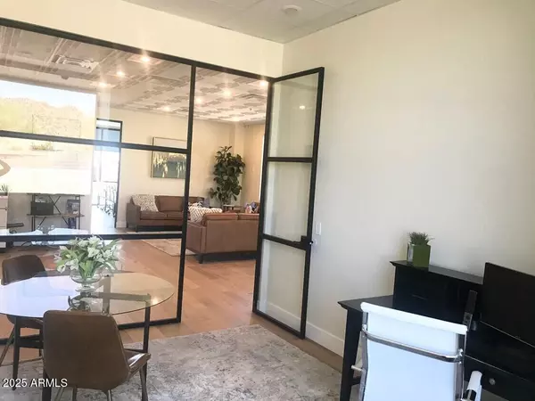 Peoria, AZ 85383,8325 W HAPPY VALLEY Road #120