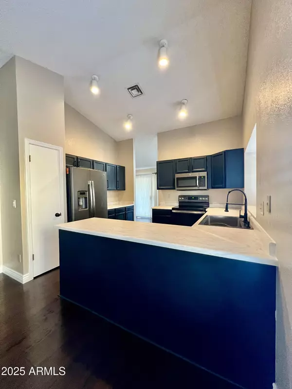 Phoenix, AZ 85044,13643 S 36TH Way