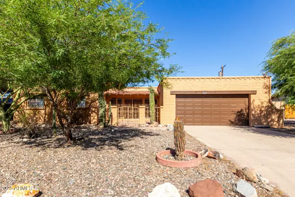 8127 N 56TH Avenue, Glendale, AZ 85302