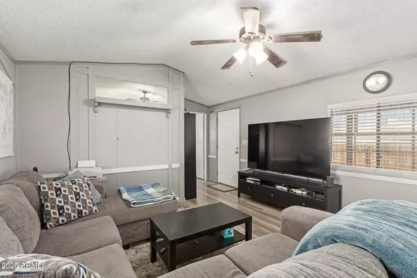 Mesa, AZ 85204,333 S WAYFARER --