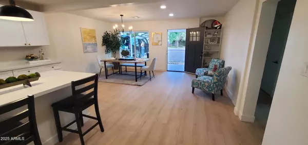 Phoenix, AZ 85016,2320 E WHITTON Avenue