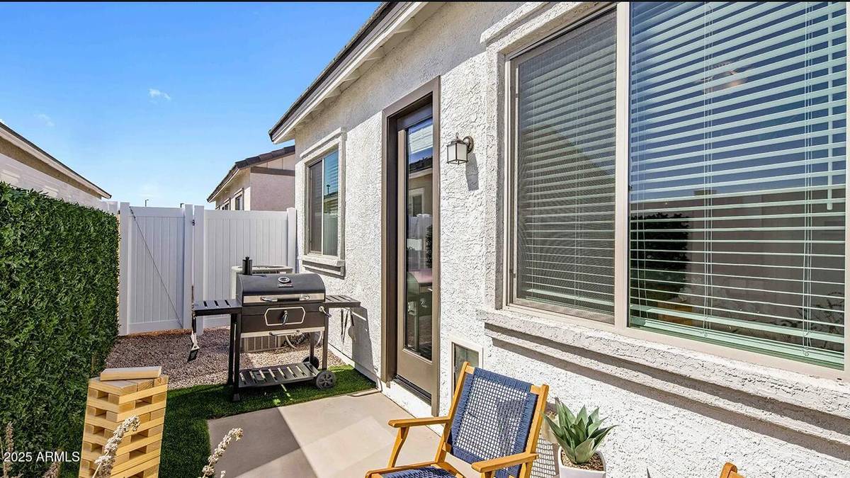 Phoenix, AZ 85043,4550 S 67TH Avenue #1