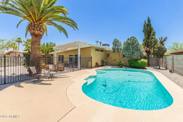 Phoenix, AZ 85028,3802 E SHAW BUTTE Drive