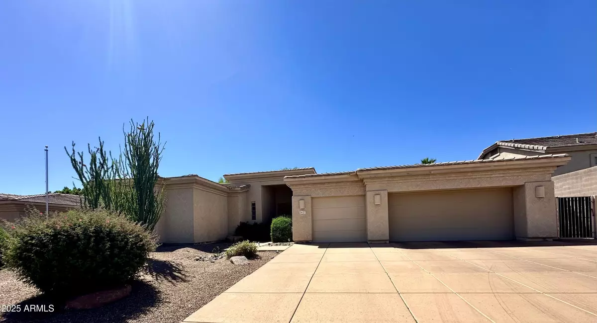 Phoenix, AZ 85032,2627 E ACOMA Drive