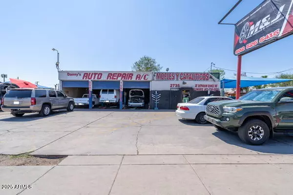 Phoenix, AZ 85009,2735 W Van Buren Street