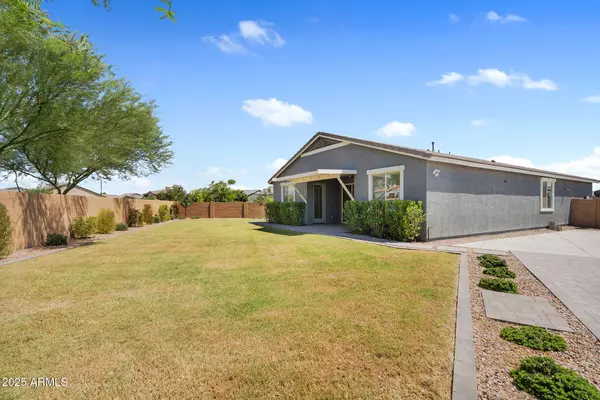 San Tan Valley, AZ 85140,568 W LOWELL Drive