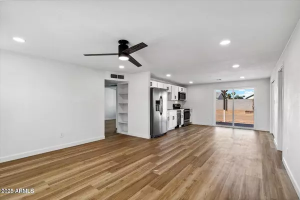 Phoenix, AZ 85032,4150 E SWEETWATER Avenue