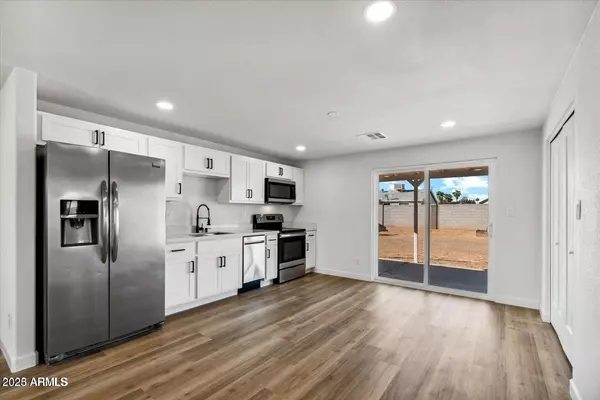 4150 E SWEETWATER Avenue, Phoenix, AZ 85032