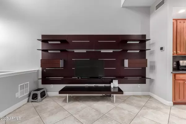 Tempe, AZ 85281,538 W 6TH Street