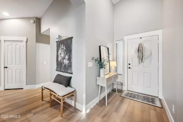 32764 N CAT HILLS Avenue, San Tan Valley, AZ 85144