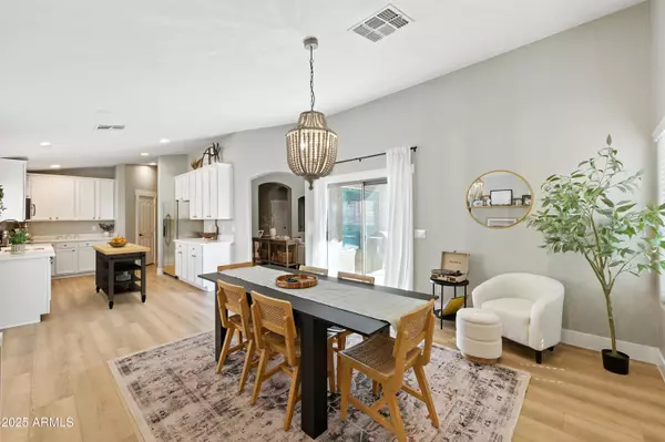 San Tan Valley, AZ 85144,32764 N CAT HILLS Avenue