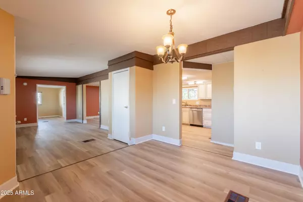 Phoenix, AZ 85022,1507 E HELENA Drive