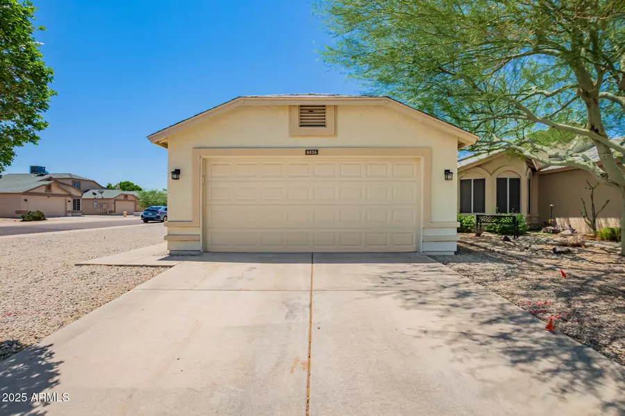 8835 W JOHN CABOT Road, Peoria, AZ 85382