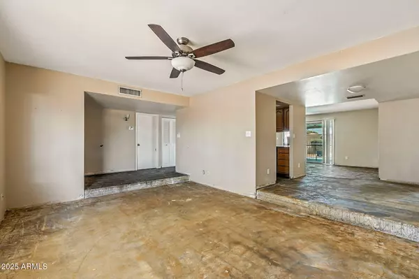 Phoenix, AZ 85053,3448 W DAILEY Street