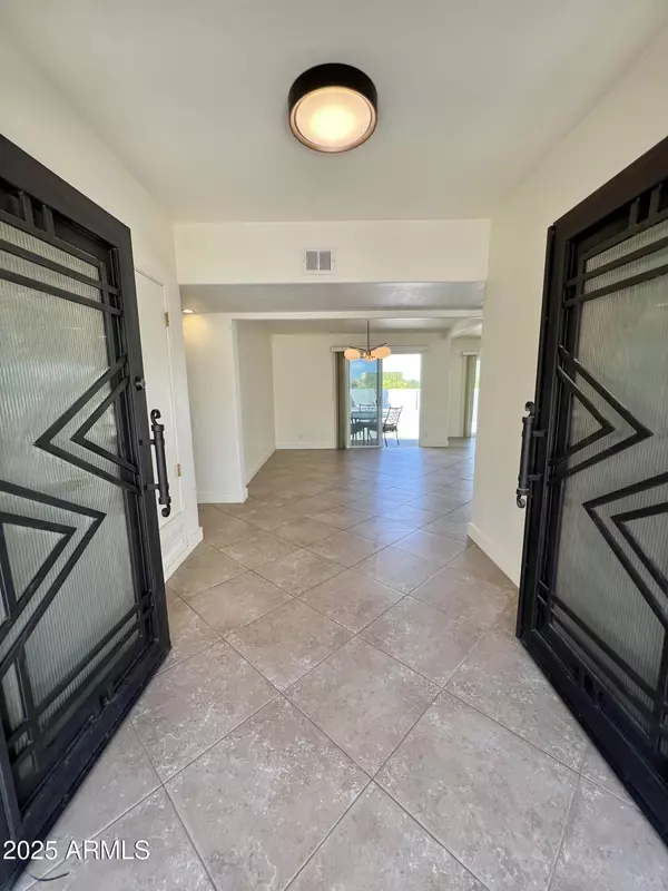 Cave Creek, AZ 85331,4847 E CALLE DE LAS ESTRELLAS --