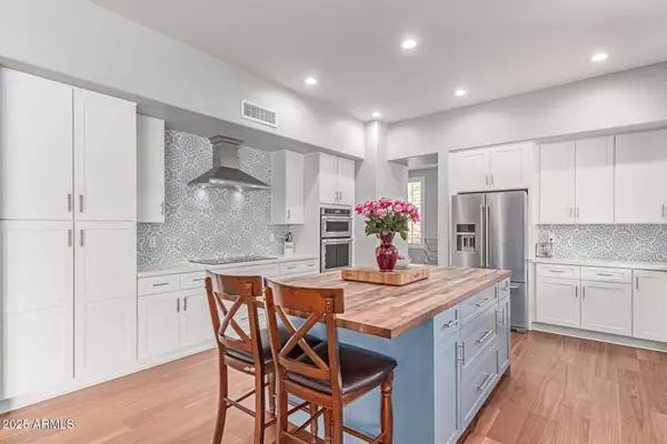 Chandler, AZ 85225,483 N HALSTED Court