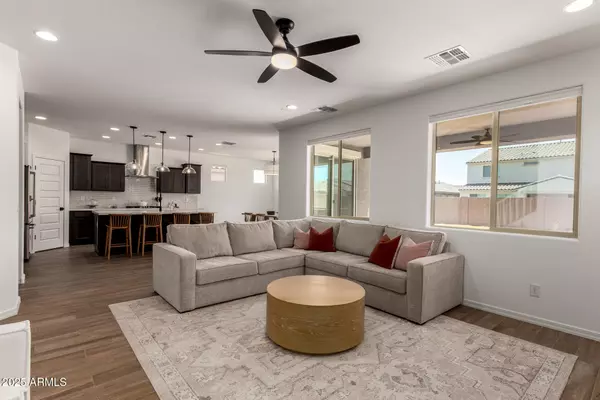 Litchfield Park, AZ 85340,17619 W OREGON Avenue