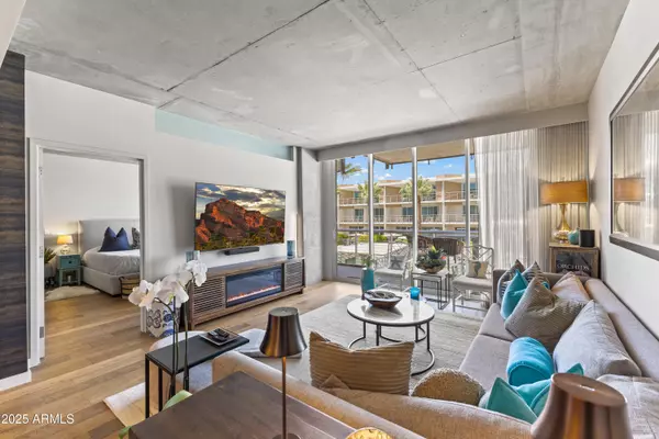 Paradise Valley, AZ 85253,5455 E Lincoln Drive #2011