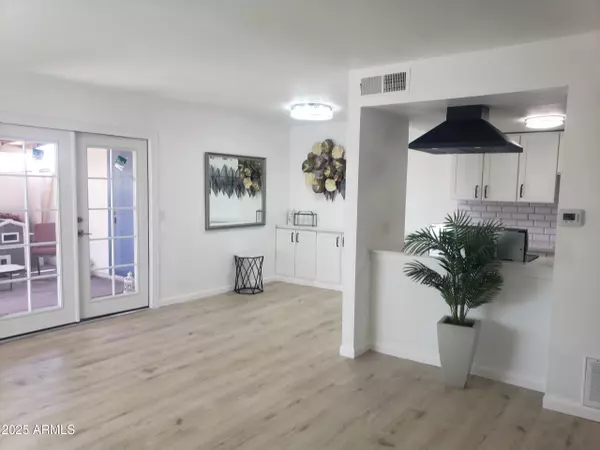 5203 N 42ND Drive, Phoenix, AZ 85019