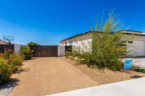 Phoenix, AZ 85083,3317 W DESERT DAWN Drive